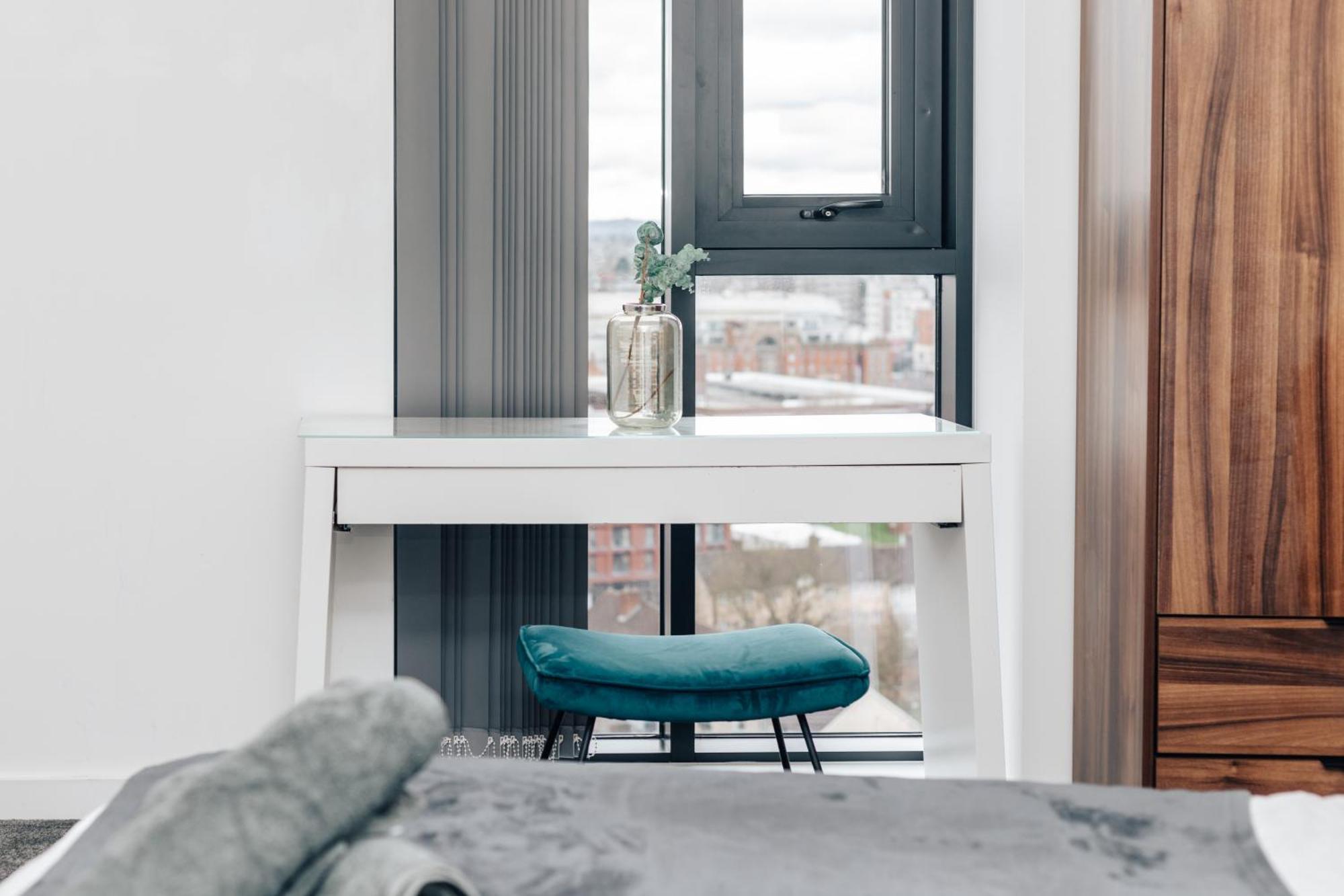 Luxury 2 Bedroom Apartment, Broad Street Birmingam Exterior foto